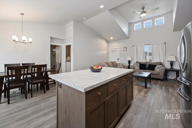 785 Ellie Dr, Twin Falls, ID 83301