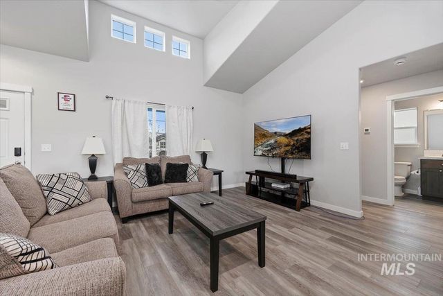 785 Ellie Dr, Twin Falls, ID 83301