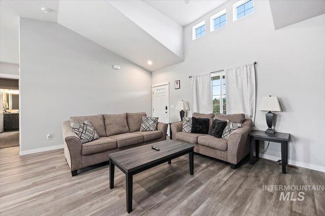 785 Ellie Dr, Twin Falls, ID 83301