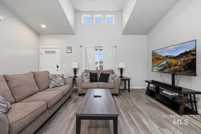 785 Ellie Dr, Twin Falls, ID 83301
