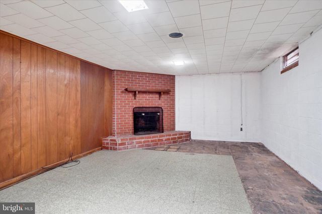2050 HERMAN DR, York, PA 17408