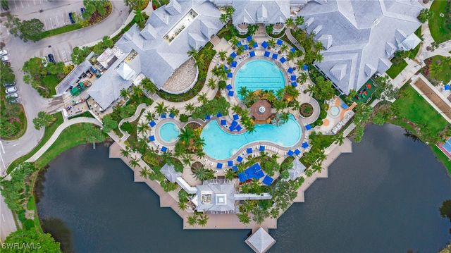 9239 Tesoro LN 3-203, Naples, FL 34114