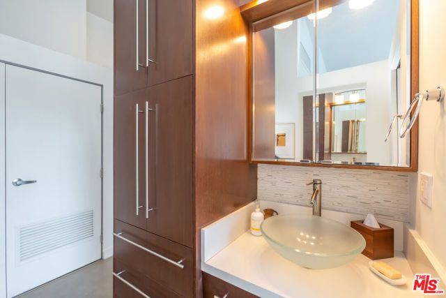 615 Hampton Drive A304, Venice (los Angeles), CA 90291