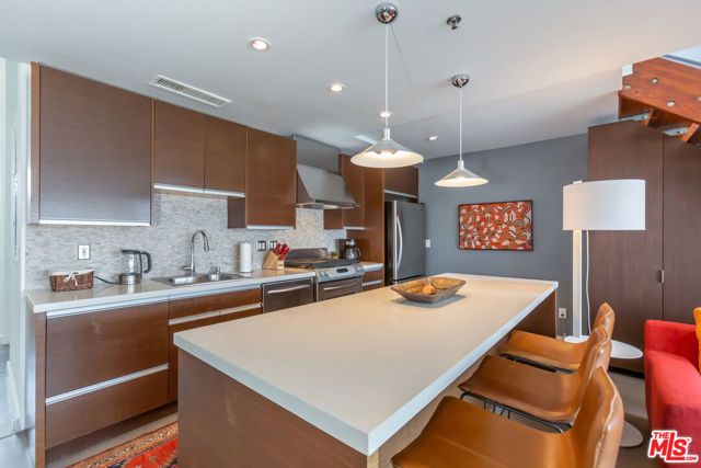 615 Hampton Drive A304, Venice (los Angeles), CA 90291