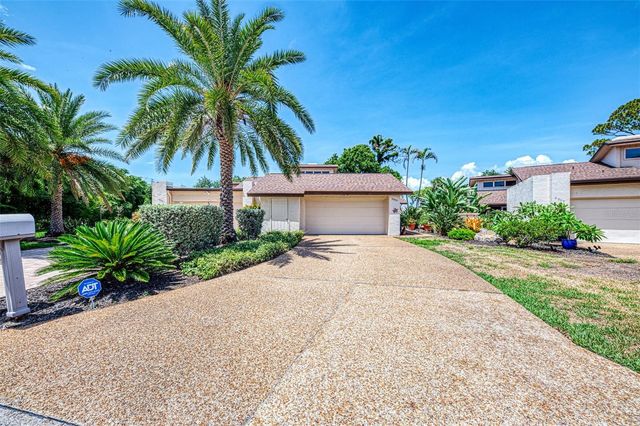 5903 LA VISTA LANE, Bradenton, FL 34210