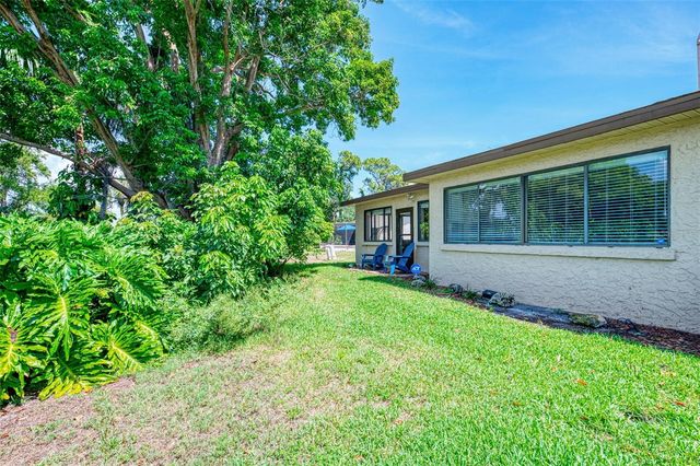 5903 LA VISTA LANE, Bradenton, FL 34210