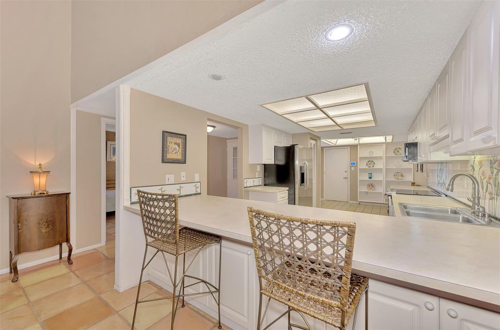 Image 11 of property listing at 5903 LA VISTA LANE, Bradenton, FL 34210