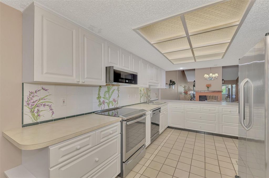 Image 22 of property listing at 5903 LA VISTA LANE, Bradenton, FL 34210