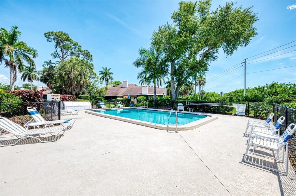 Image 54 of property listing at 5903 LA VISTA LANE, Bradenton, FL 34210