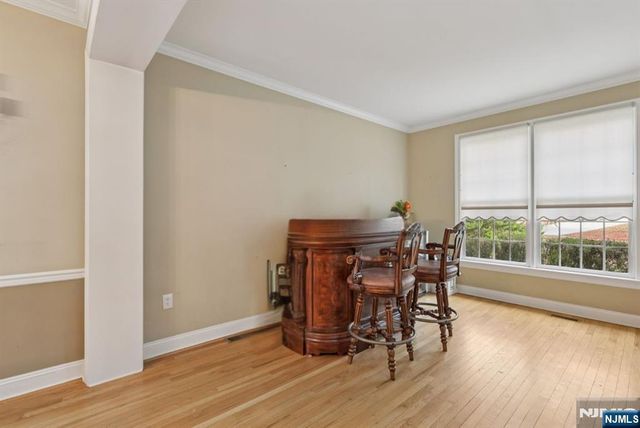 6 Sherry Court, Wayne, NJ 07470