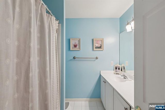 6 Sherry Court, Wayne, NJ 07470