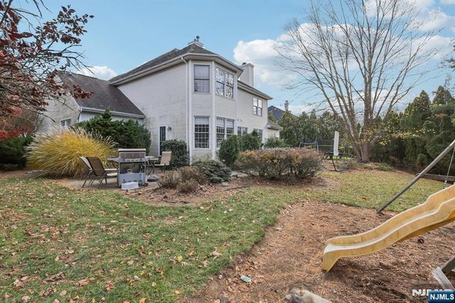 6 Sherry Court, Wayne, NJ 07470