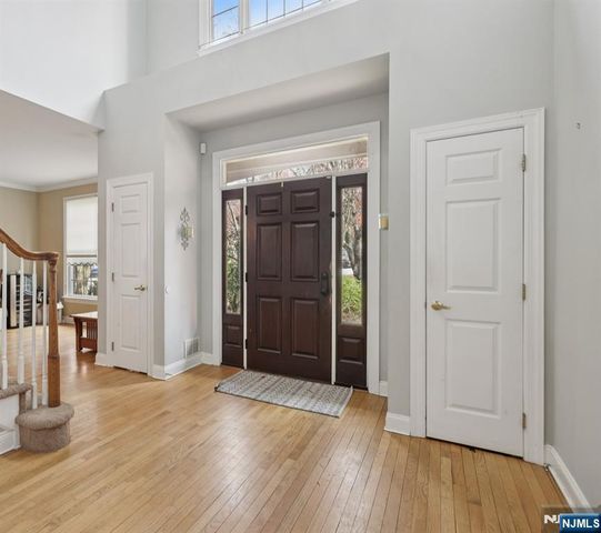 6 Sherry Court, Wayne, NJ 07470