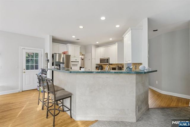 6 Sherry Court, Wayne, NJ 07470