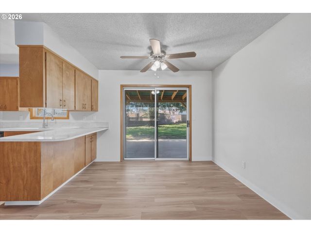 2504 Ne 84TH Ave, Vancouver, WA 98662