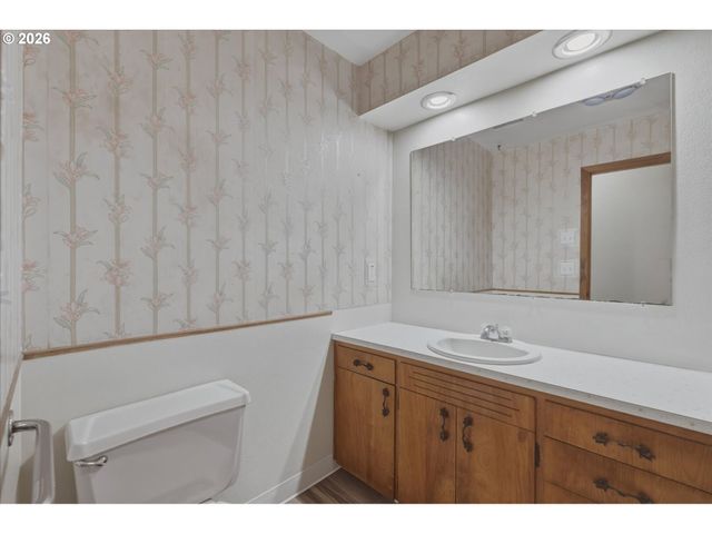 2504 Ne 84TH Ave, Vancouver, WA 98662