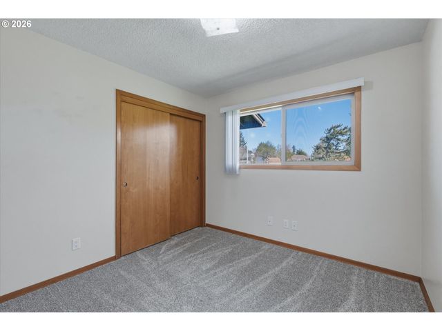 2504 Ne 84TH Ave, Vancouver, WA 98662