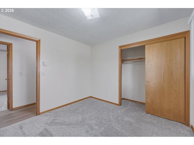 2504 Ne 84TH Ave, Vancouver, WA 98662