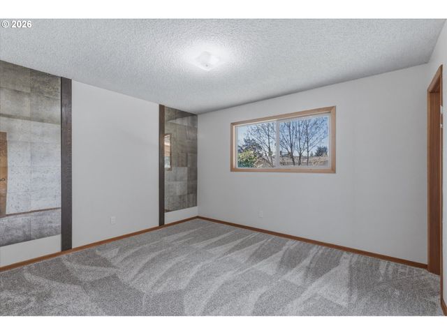 2504 Ne 84TH Ave, Vancouver, WA 98662