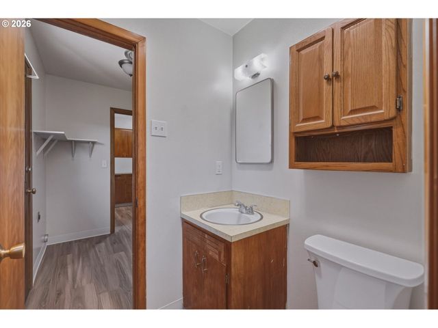 2504 Ne 84TH Ave, Vancouver, WA 98662