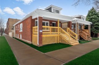 6101 S Maplewood Avenue, Chicago, IL 60629