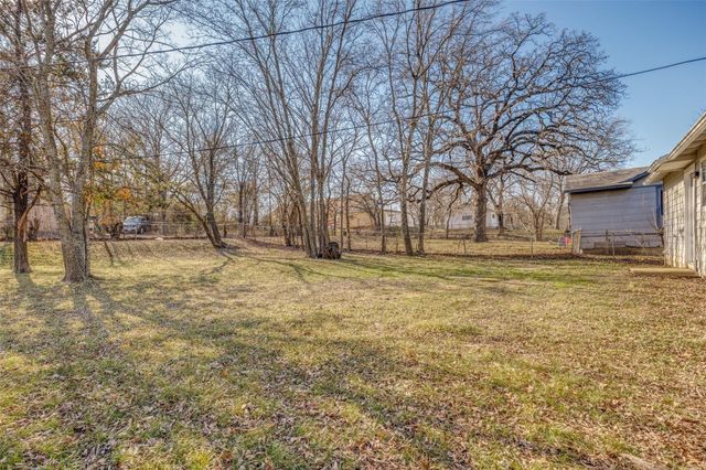 708 E Gandy Street, Denison, TX 75021