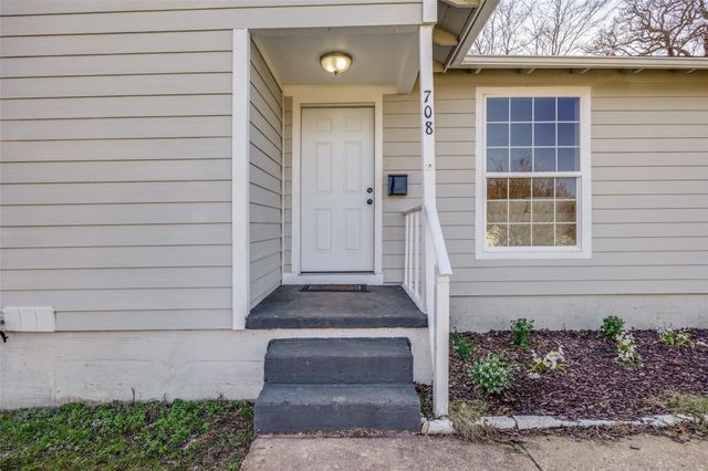 708 E Gandy Street, Denison, TX 75021