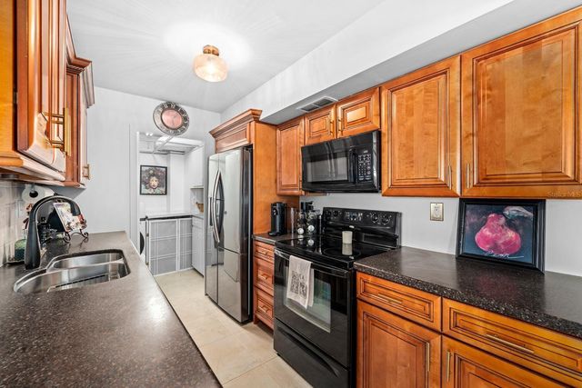 10355 PARADISE BOULEVARD 512, Treasure Island, FL 33706