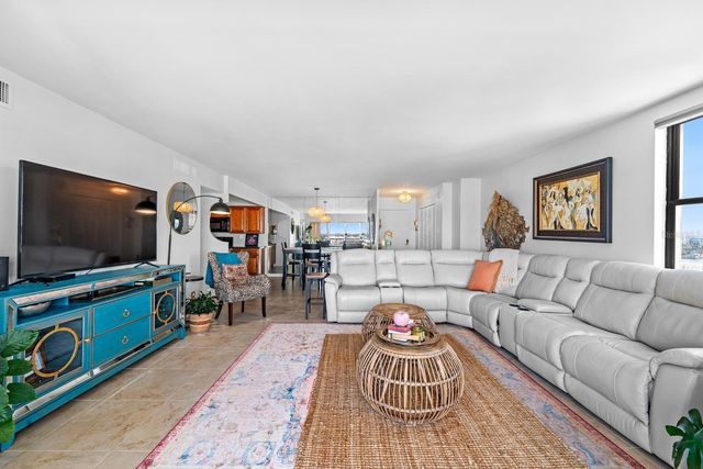 10355 PARADISE BOULEVARD 512, Treasure Island, FL 33706