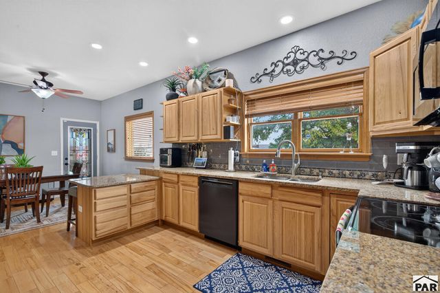 898 S Monterosa Dr, Pueblo West, CO 81077