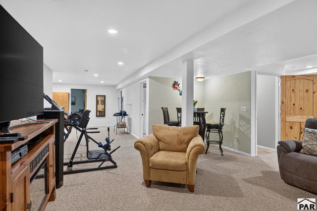 898 S Monterosa Dr, Pueblo West, CO 81077