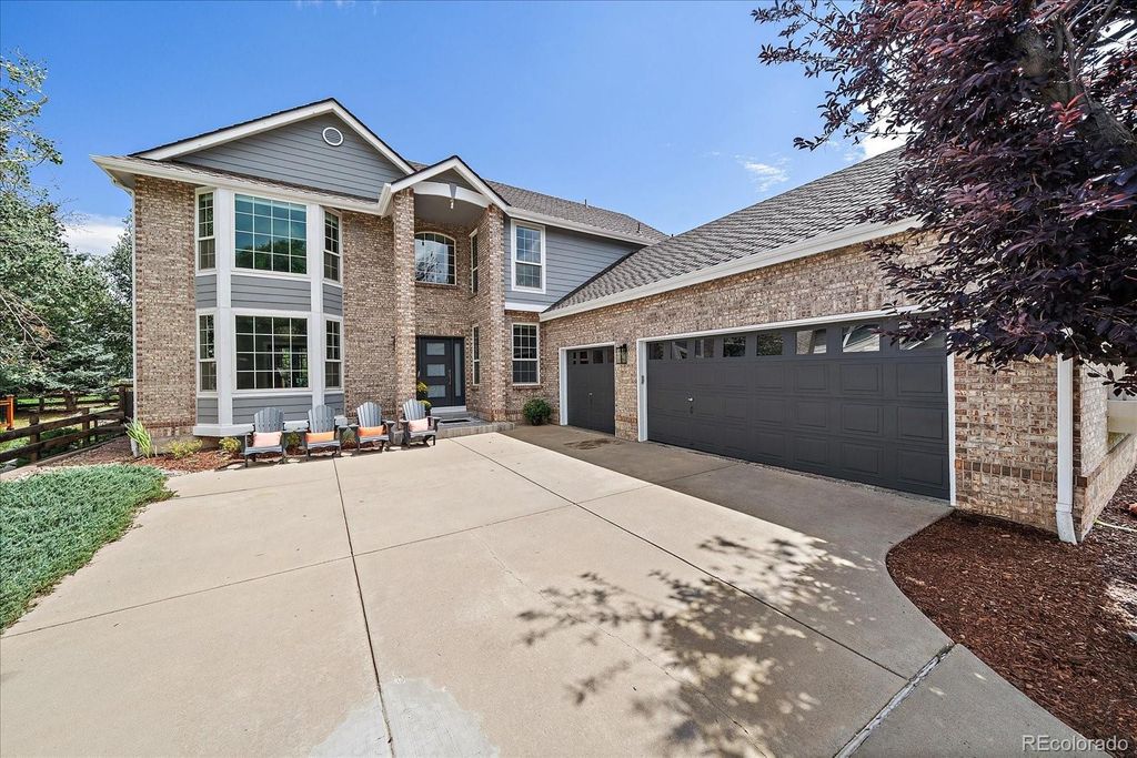 Image 1 of property listing at 12 Willow Oak, Littleton, CO 80127