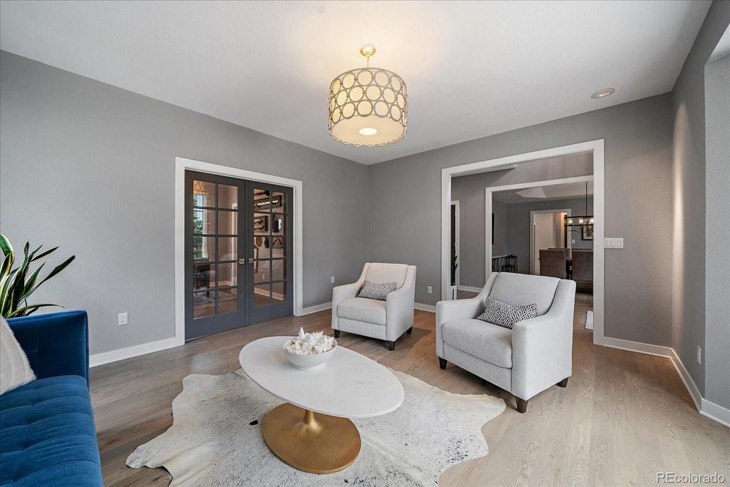 Image 4 of property listing at 12 Willow Oak, Littleton, CO 80127