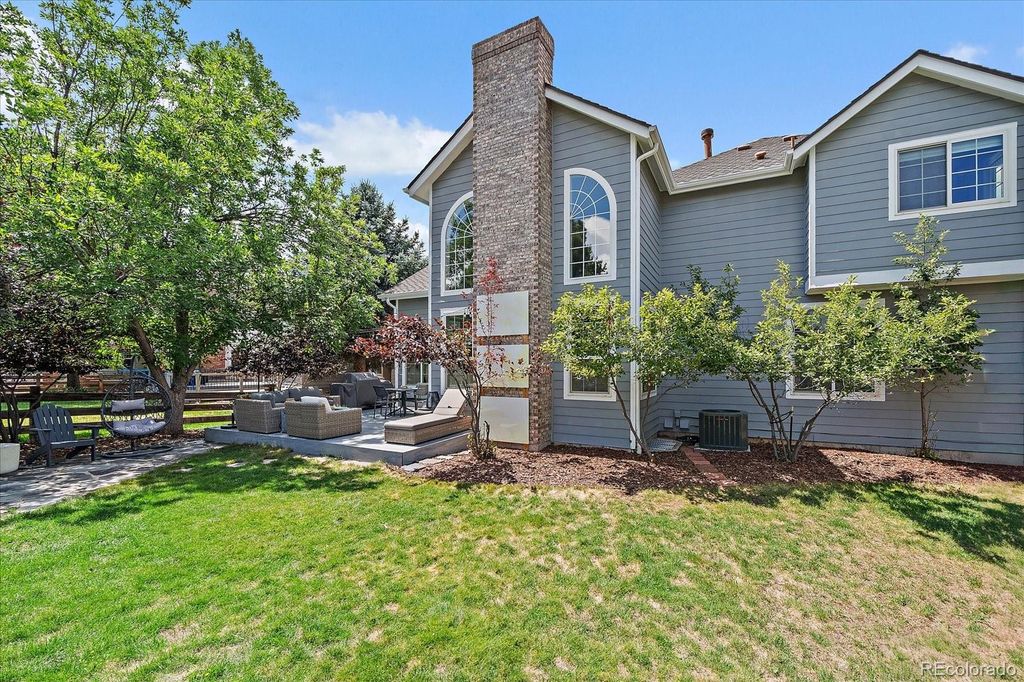 Image 42 of property listing at 12 Willow Oak, Littleton, CO 80127