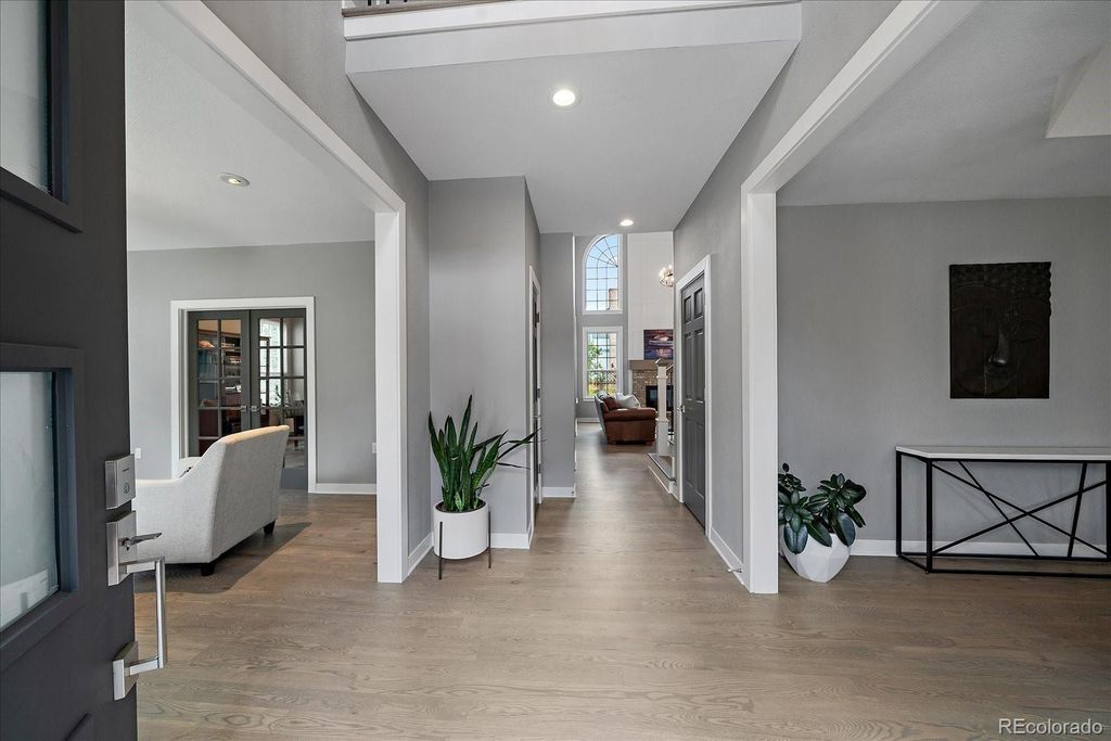 Image 7 of property listing at 12 Willow Oak, Littleton, CO 80127