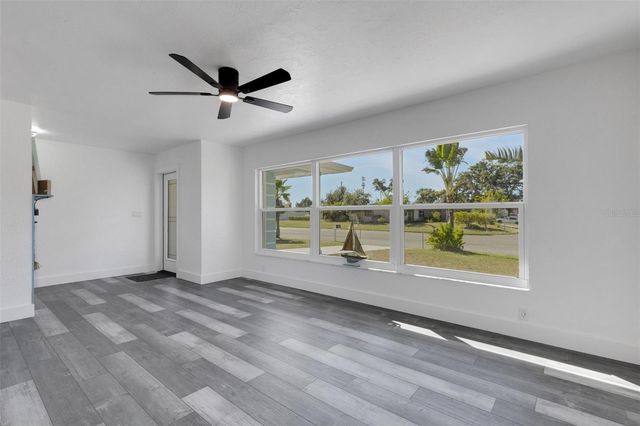 201 63RD STREET W, Bradenton, FL 34209