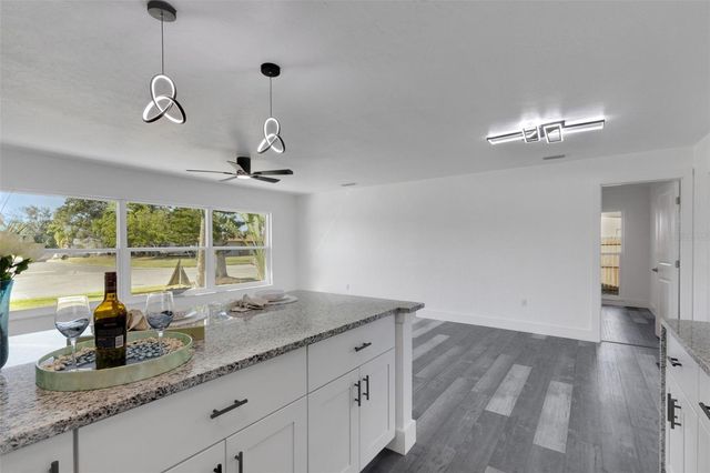 201 63RD STREET W, Bradenton, FL 34209