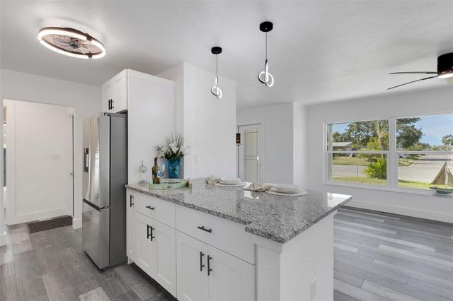 201 63RD STREET W, Bradenton, FL 34209