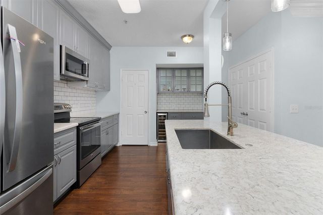 233 GOLDENRAIN DRIVE 202, Celebration, FL 34747