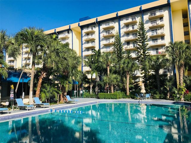 4550 NW 9th Street 418, Miami, FL 33126