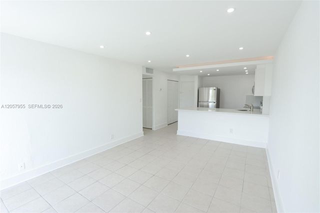 4550 NW 9th Street 418, Miami, FL 33126