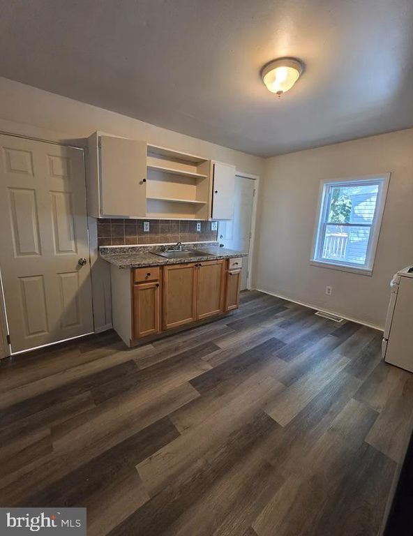 310-312 S 4TH ST #310, MILLVILLE, NJ 08332 — photo 3
