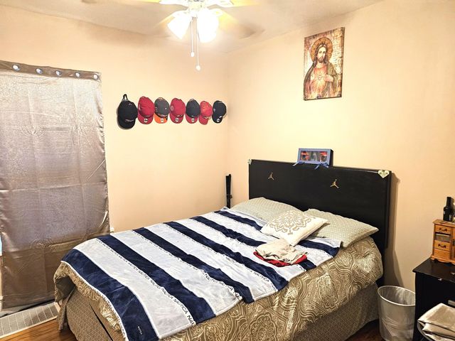 1212 W Taft Street, Gary, IN 46404