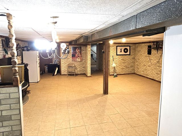 1212 W Taft Street, Gary, IN 46404