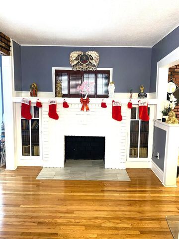 1212 W Taft Street, Gary, IN 46404