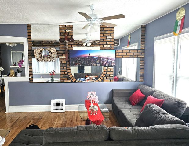 1212 W Taft Street, Gary, IN 46404