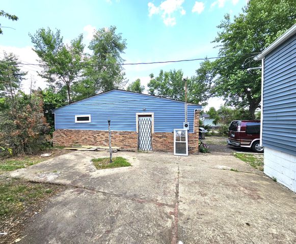 1212 W Taft Street, Gary, IN 46404