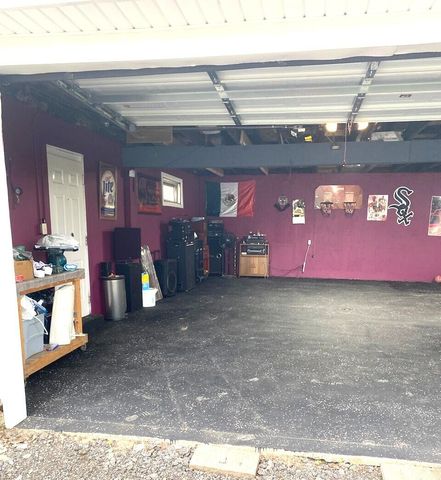 1212 W Taft Street, Gary, IN 46404