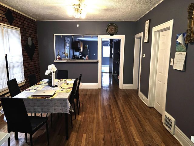 1212 W Taft Street, Gary, IN 46404