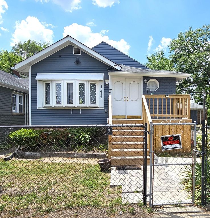 1212 W Taft Street, Gary, IN 46404